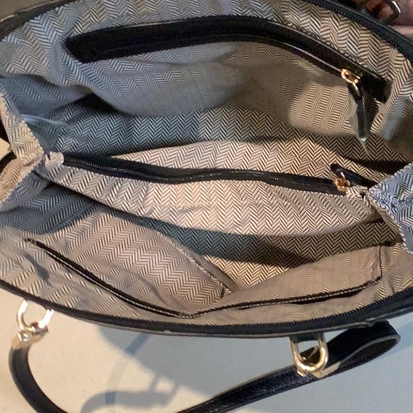 Zip around envelope purse. - Picture 2 of 2